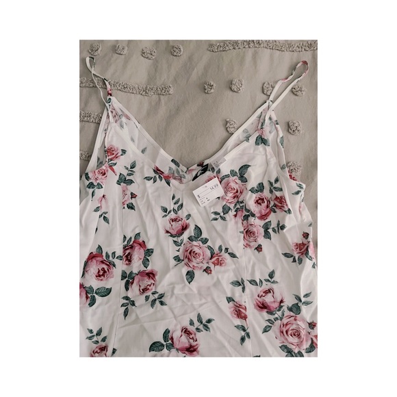 H&M Cute Floral Dress (size 8) - Picture 2 of 3